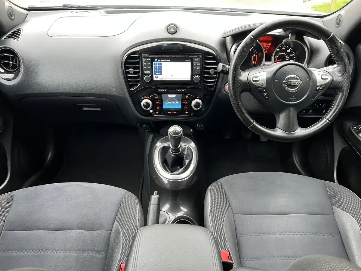 Used Nissan Juke N-Connecta 110 HP (80 kW) 2017 White SUV