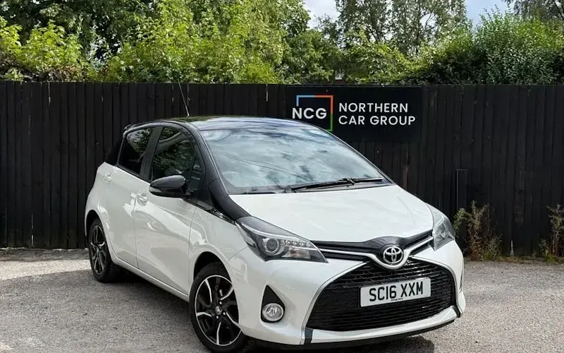 Used Toyota Yaris Design 99 HP (72 kW) 2016 Hatchback