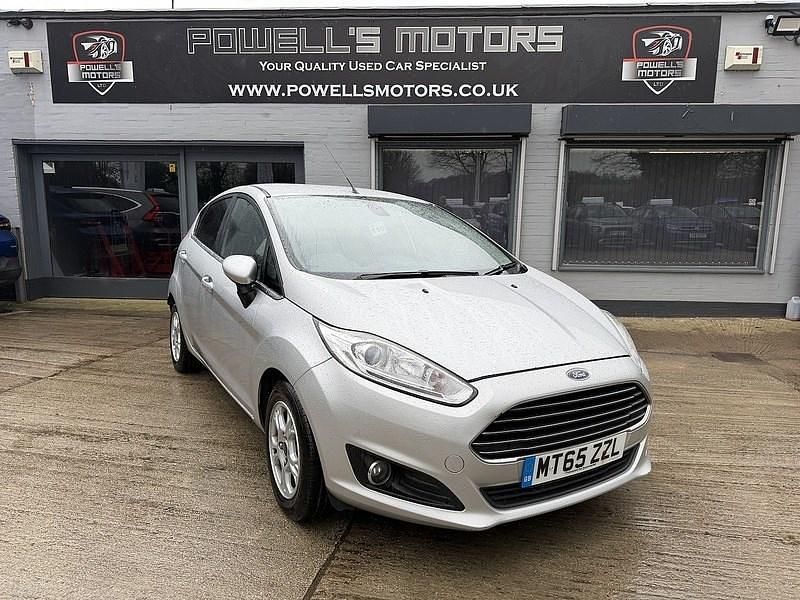 Used Ford Fiesta Titanium 2015 Silver Hatchback