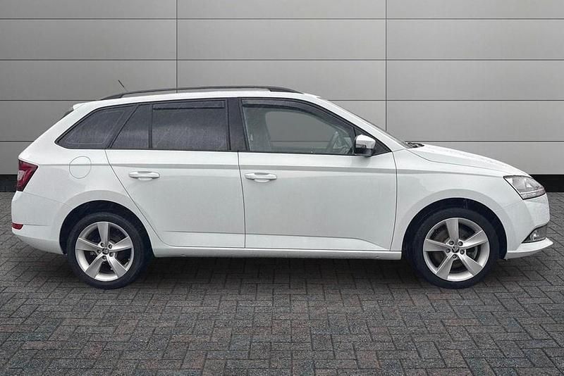 Used Skoda Fabia SE L 2022 White Estate