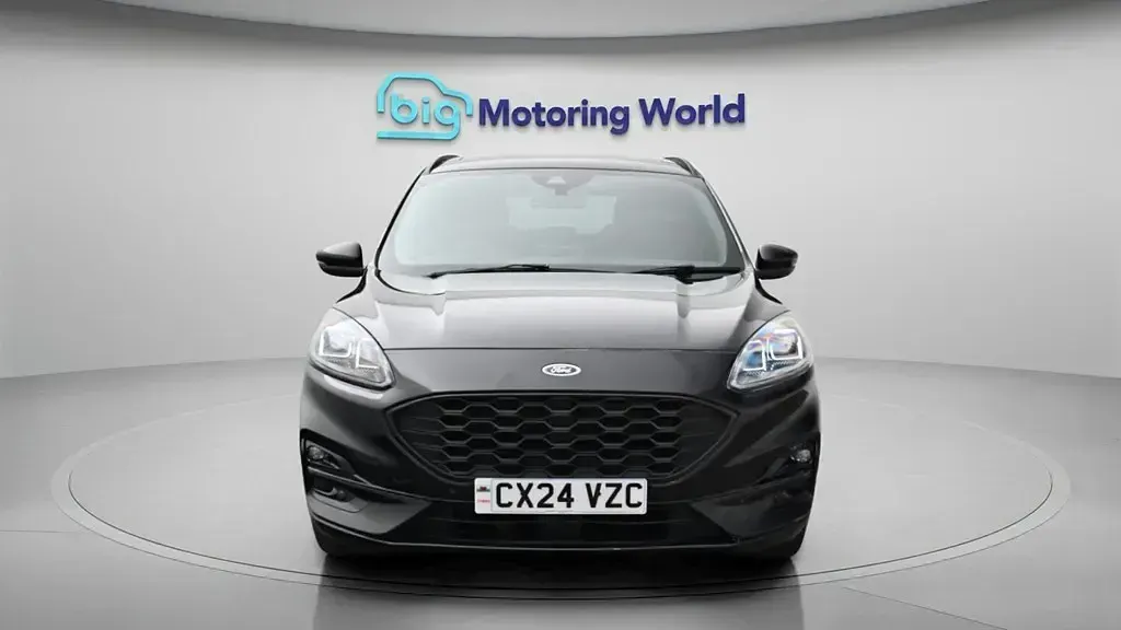 Usado Ford Kuga ST-Line X 190 CV (139 kW) 2024 Negro SUV