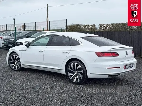 Used VW Arteon R-line 190 HP (139 kW) 2019 White Hatchback