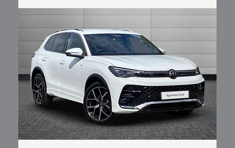 Used VW Tiguan R-line 150 HP (110 kW) 2025 White SUV