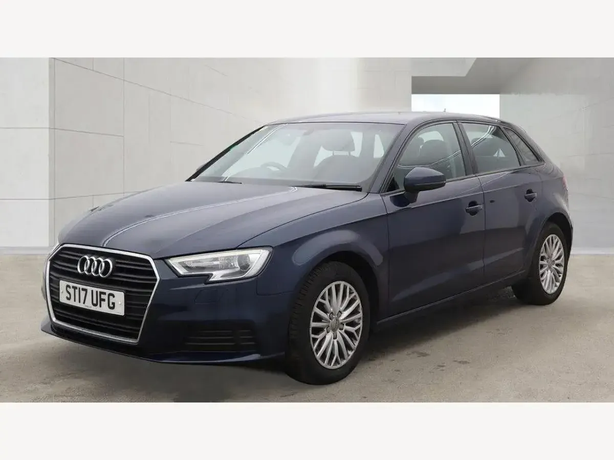 Usado Audi A3 Design 150 HP (110 kW) 2017 Azul Citadino