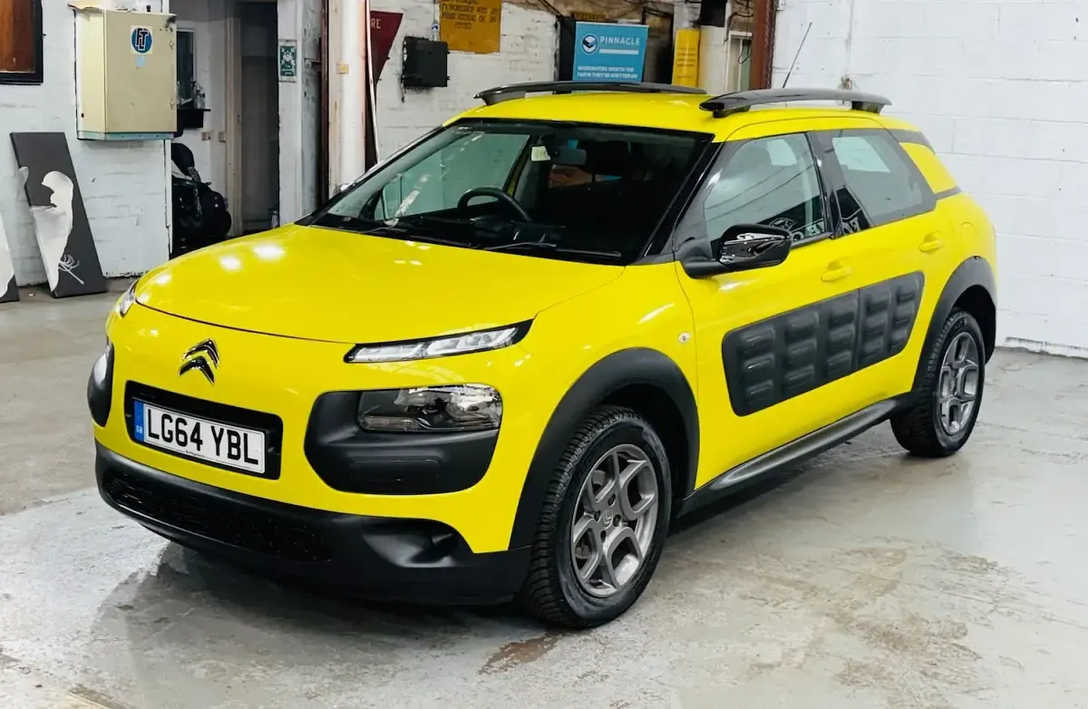 Used Citroën C4 Cactus Feel 82 HP (60 kW) 2014 Yellow Hatchback
