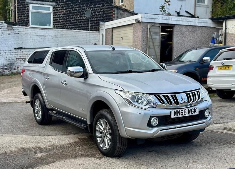 Silver Used 2016 Mitsubishi L200 Warrior Pickup | £10,795 (Fair price) - Image 1/4