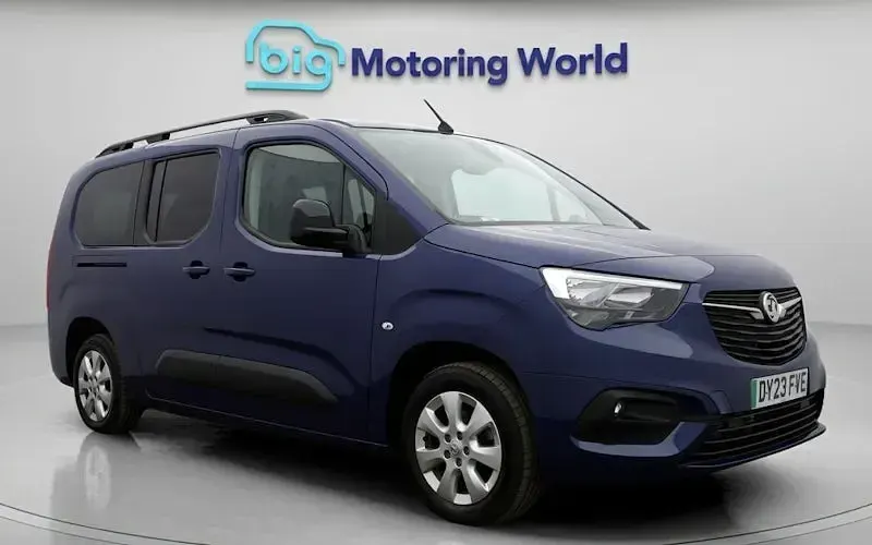 Used Vauxhall Combo Design Edition 100 kW (136 HP) 2023 MPV