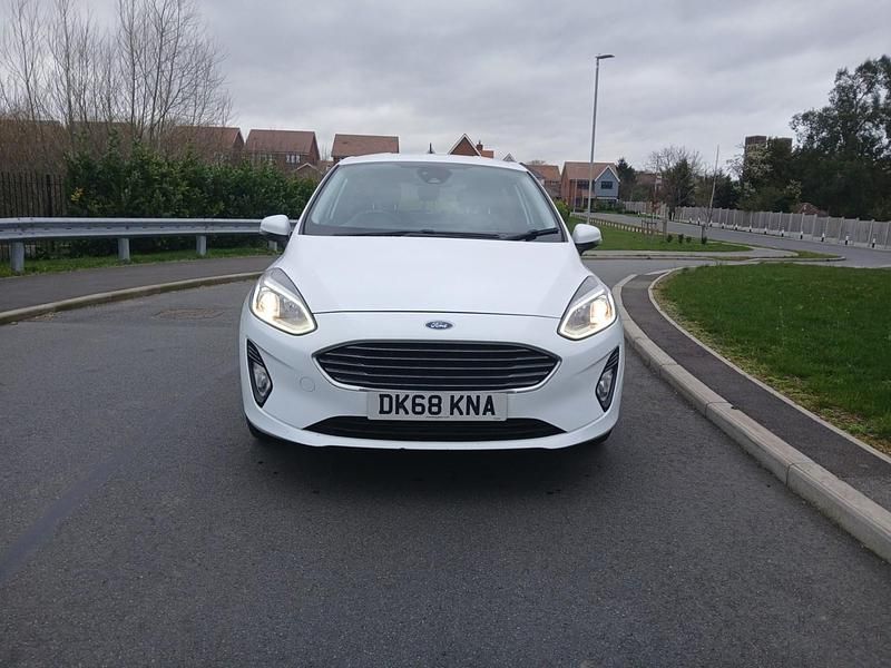 Used Ford Fiesta Zetec 2019 White Hatchback