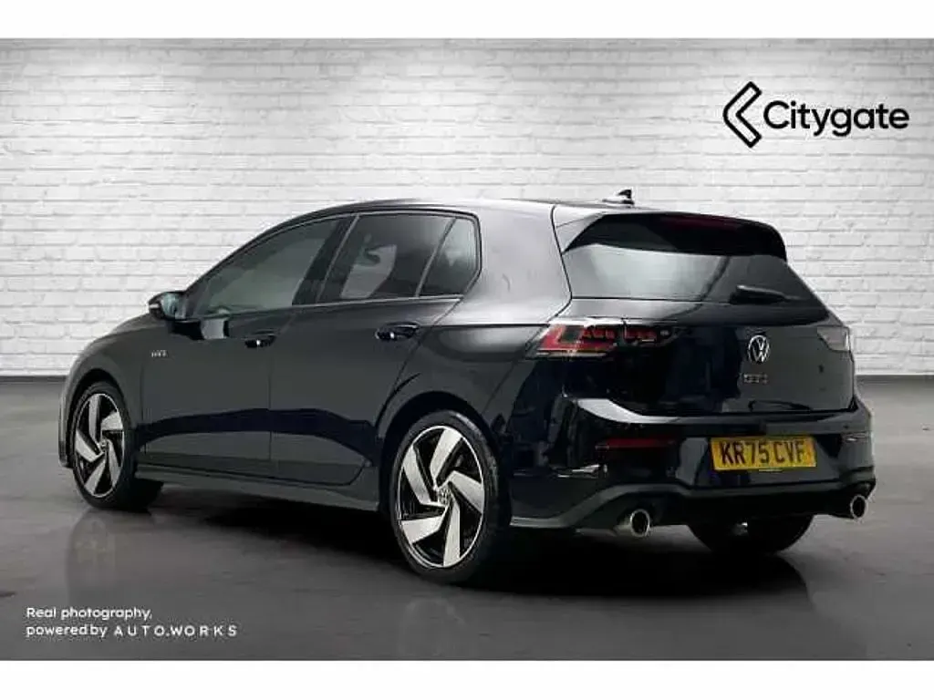 Used VW Golf VIII 265 HP (194 kW) 2025