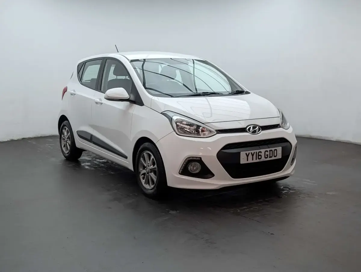 Usado Hyundai i10 Premium 66 HP (48 kW) 2016 Branco Citadino