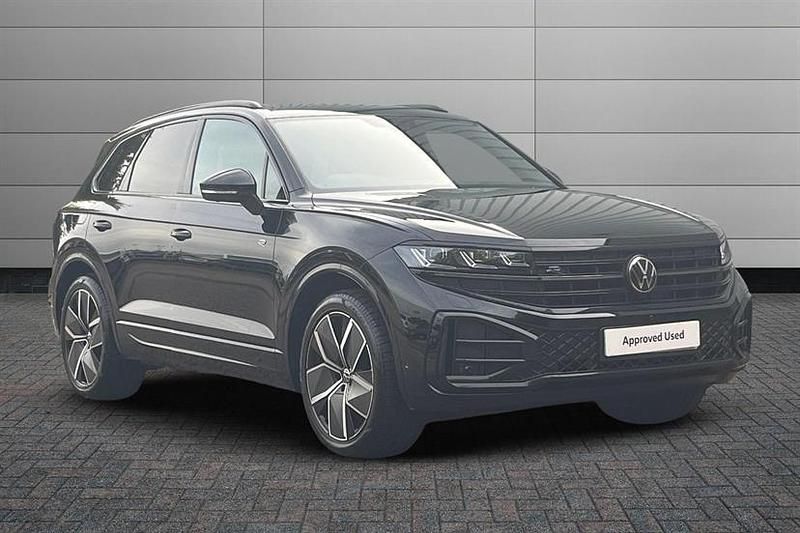 Grenadilla black Used 2025 VW Touareg Black Edition SUV | £52,990 (Fair price) - Image 1/3