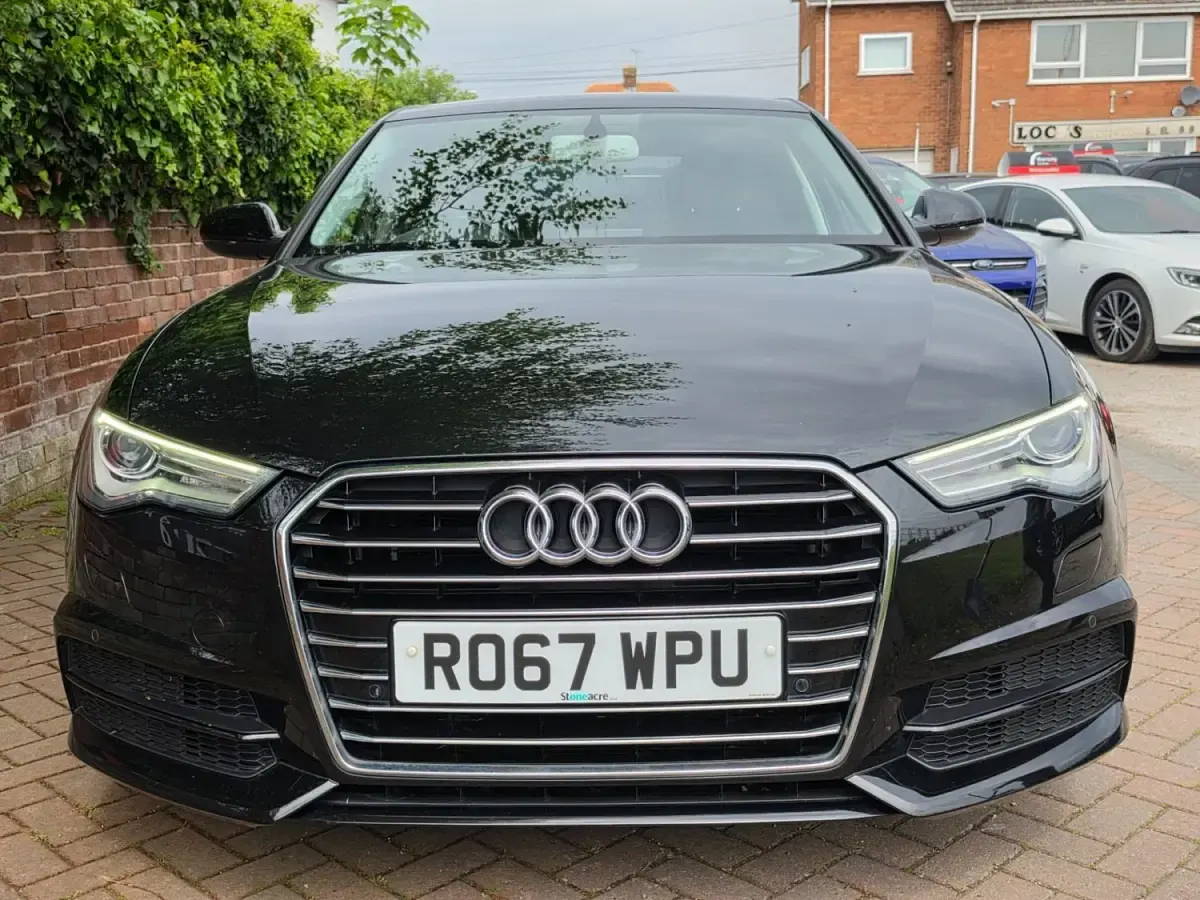 Begagnad Audi A6 Design 190 HK (139 kW) 2017 Svart Sedan