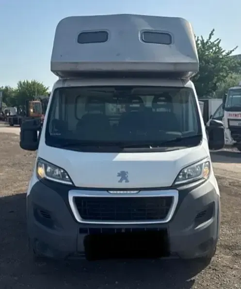 Used Peugeot Boxer 130 HP (95 kW) 2014 White Van