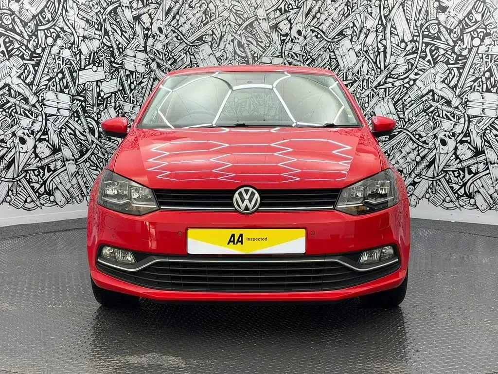Used VW Polo SEL 110 HP (80 kW) 2017 Red Hatchback