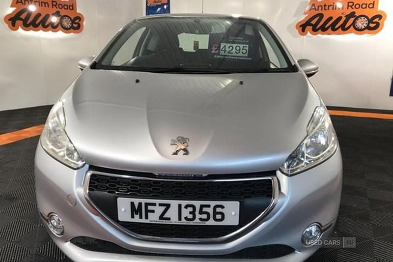 Silver Used 2013 Peugeot 208 Active Hatchback | £4,295 (Fair price) - Image 1/1