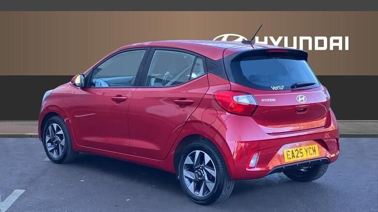 Used Hyundai i10 Advanced 79 HP (58 kW) 2025 Red Hatchback