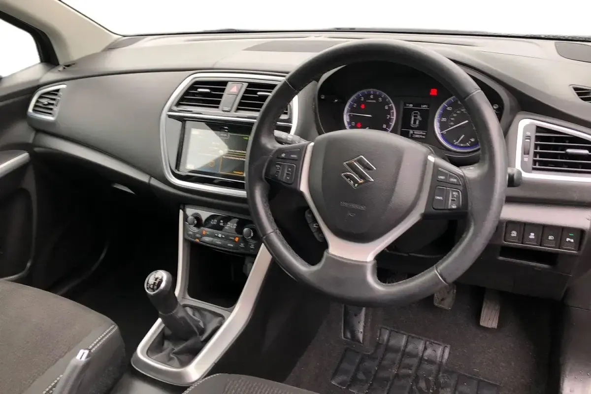 Used Suzuki SX4 SZ-T 111 HP (81 kW) 2017 Blue Hatchback