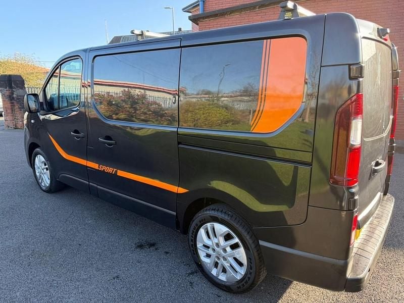 Used Renault Trafic 2017 Black MPV