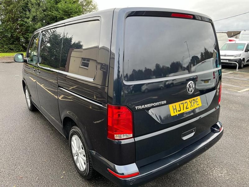 Begagnad VW Transporter Highline 2022 Blå Van