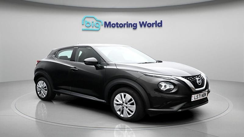 Used Nissan Juke Acenta 114 HP (83 kW) 2022 Black SUV