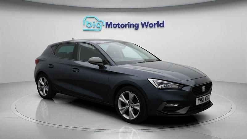 Used 2021 Seat Leon FR | £14,700 (Fair price) - Image 1/4