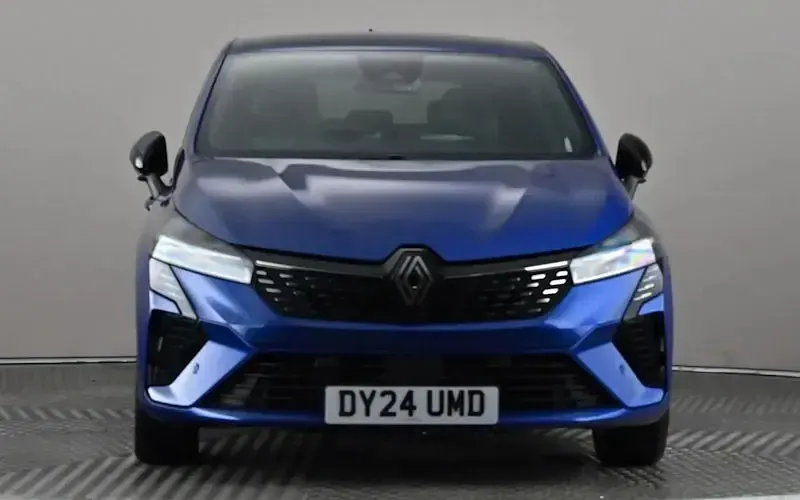 Used Renault Clio Techno 90 HP (66 kW) 2024 Blue Hatchback
