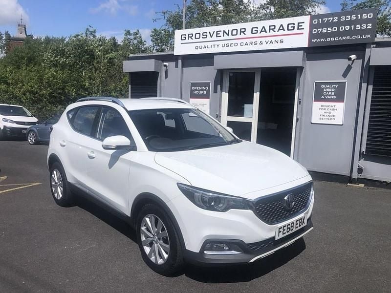 White Used 2018 MG ZS Excite Sedan | £7,495 (Fair price) - Image 1/4