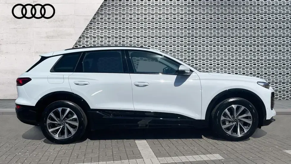 Used Audi Q6 e-tron Sport 185 kW (252 HP) 2025 White SUV