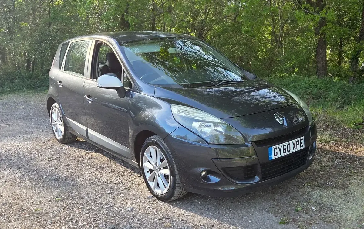 Used Renault Scénic 2010 Grey MPV