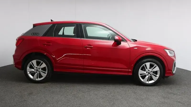 Used Audi Q2 S-Line 150 HP (110 kW) 2022 Red SUV