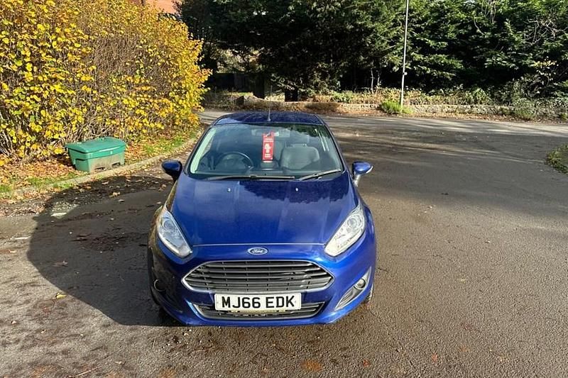Used Ford Fiesta Zetec 82 HP (60 kW) 2016 Blue Hatchback