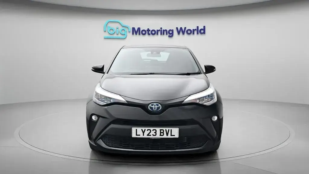 Used Toyota C-HR 122 HP (89 kW) 2023 Black SUV