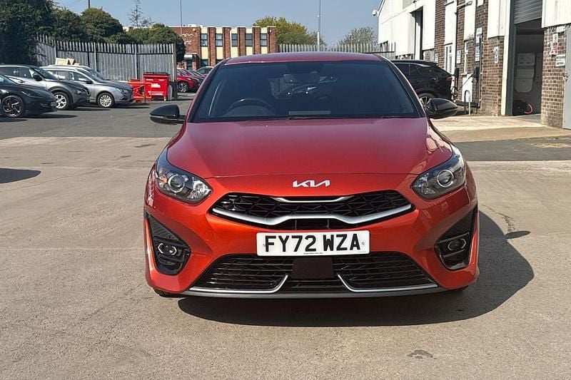 Used Kia Ceed GT-Line 158 HP (116 kW) 2024 Orange Hatchback