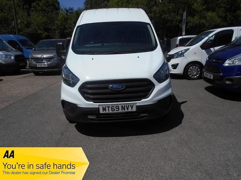 White Used 2019 Ford Transit Custom | £9,999 (Good price) - Image 1/4