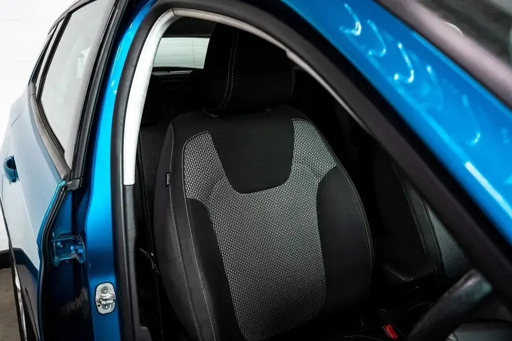 Used Vauxhall Grandland X S 130 HP (95 kW) 2019 Blue SUV