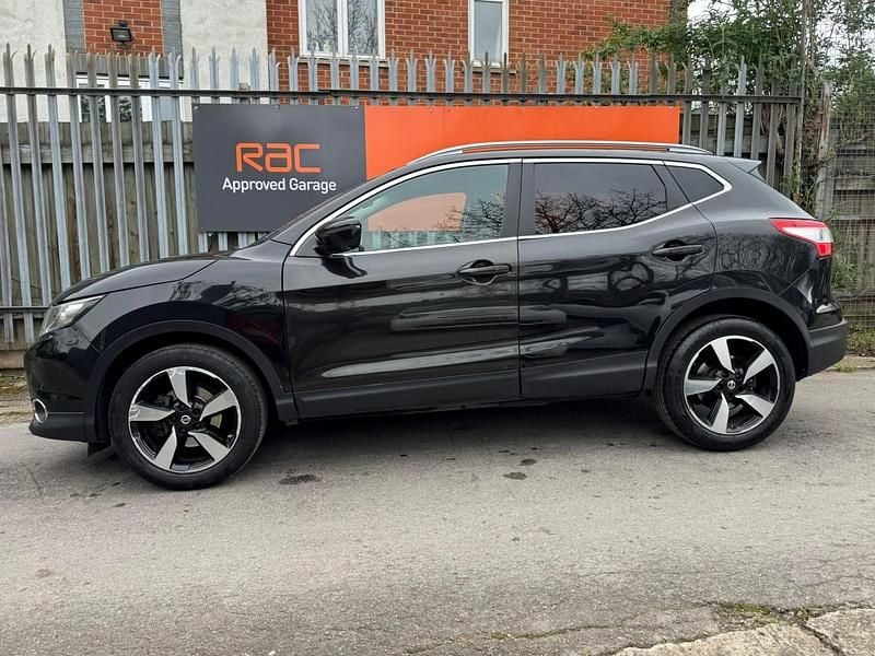 Used Nissan Qashqai N-TEC 115 HP (84 kW) 2014 Black SUV