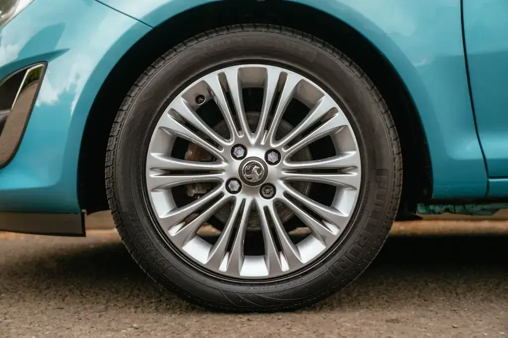 Used Vauxhall Corsa 90 HP (66 kW) 2012 Blue Hatchback