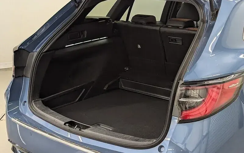 Used Toyota Corolla Design 184 HP (135 kW) 2021 Blue Estate