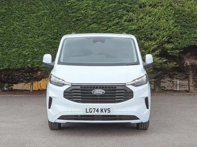 Used Ford Transit Custom Limited 136 HP (100 kW) 2024 White Van