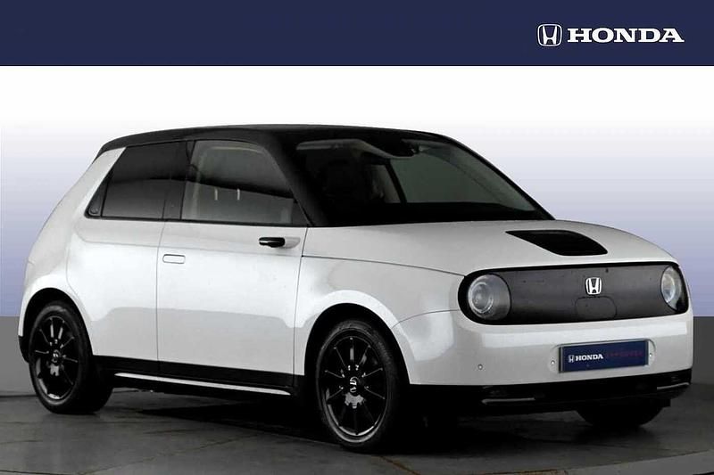 Used Honda e 100 kW (136 HP) 2021 Premium paint platinum white Hatchback