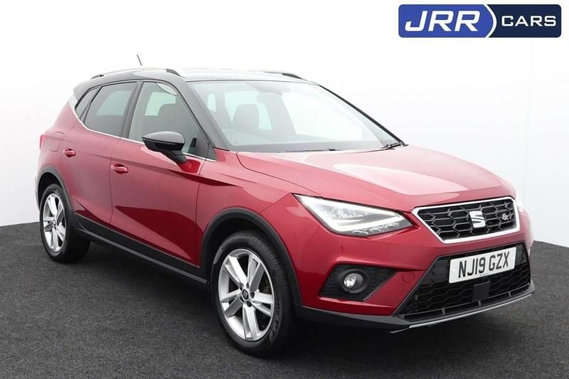 Red Used 2019 Seat Arona FR SUV | £11,530 (Fair price) - Image 1/4