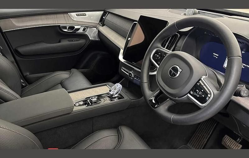 Used Volvo XC90 Ultra 455 HP (334 kW) 2025 Grey SUV