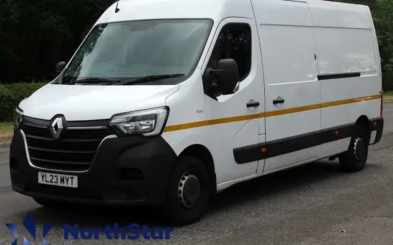 Used Renault Master 135 HP (99 kW) 2023 MPV
