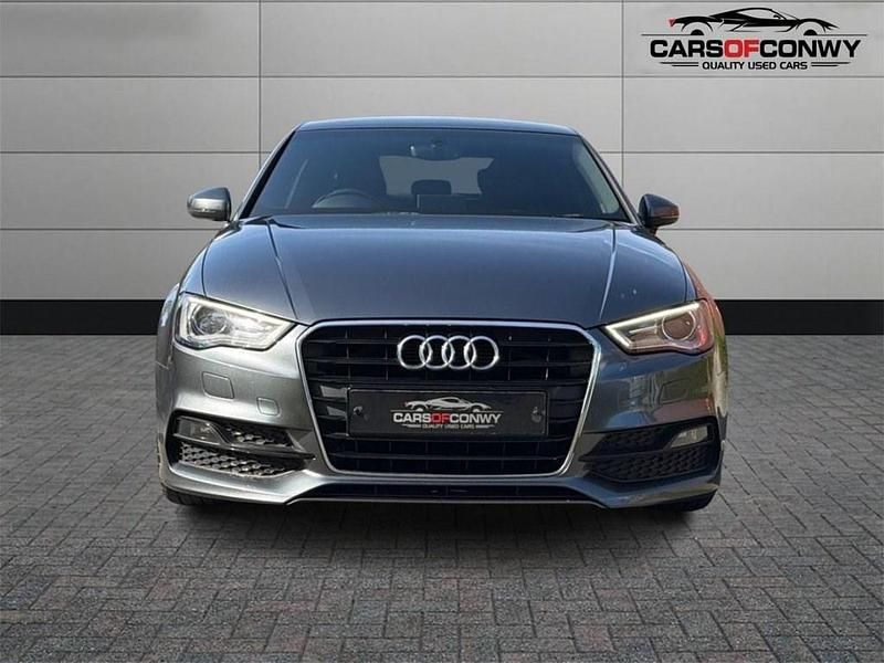 Usado Audi A3 S-Line 150 HP (110 kW) 2016 Cinzento Sedan