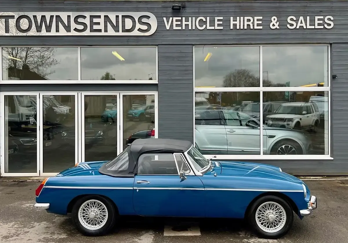 Used MG B 1973 Blue Cabriolet