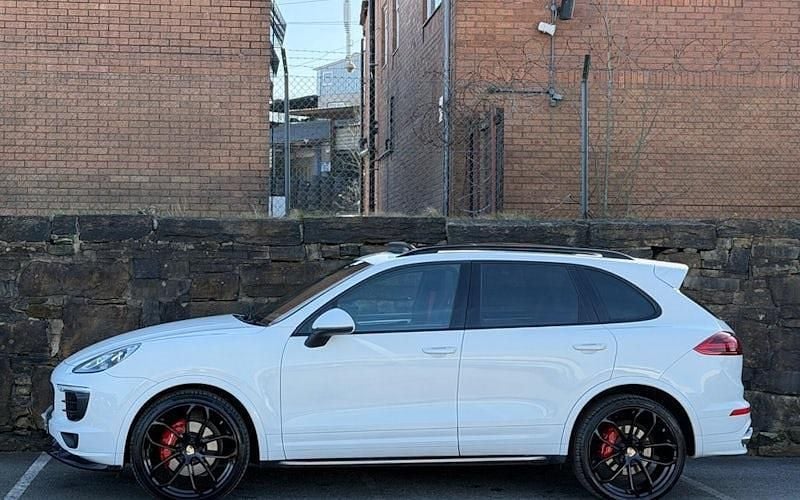 Used Porsche Cayenne 262 HP (192 kW) 2017 SUV