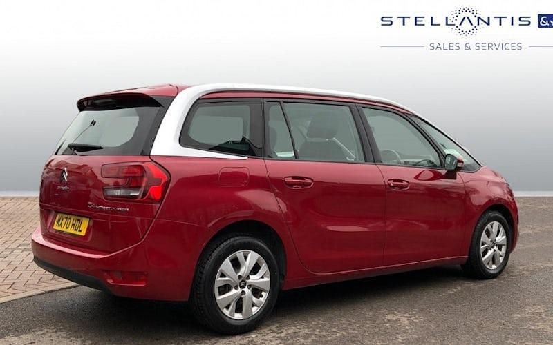 Used Citroën C4 SpaceTourer PureTech 131 HP (96 kW) 2020 Red MPV