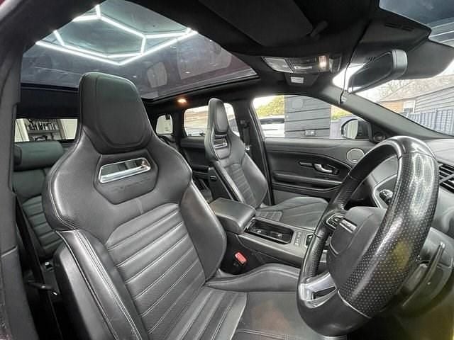 Used Land Rover Range Rover evoque HSE Dynamic 180 HP (132 kW) 2019 Red SUV