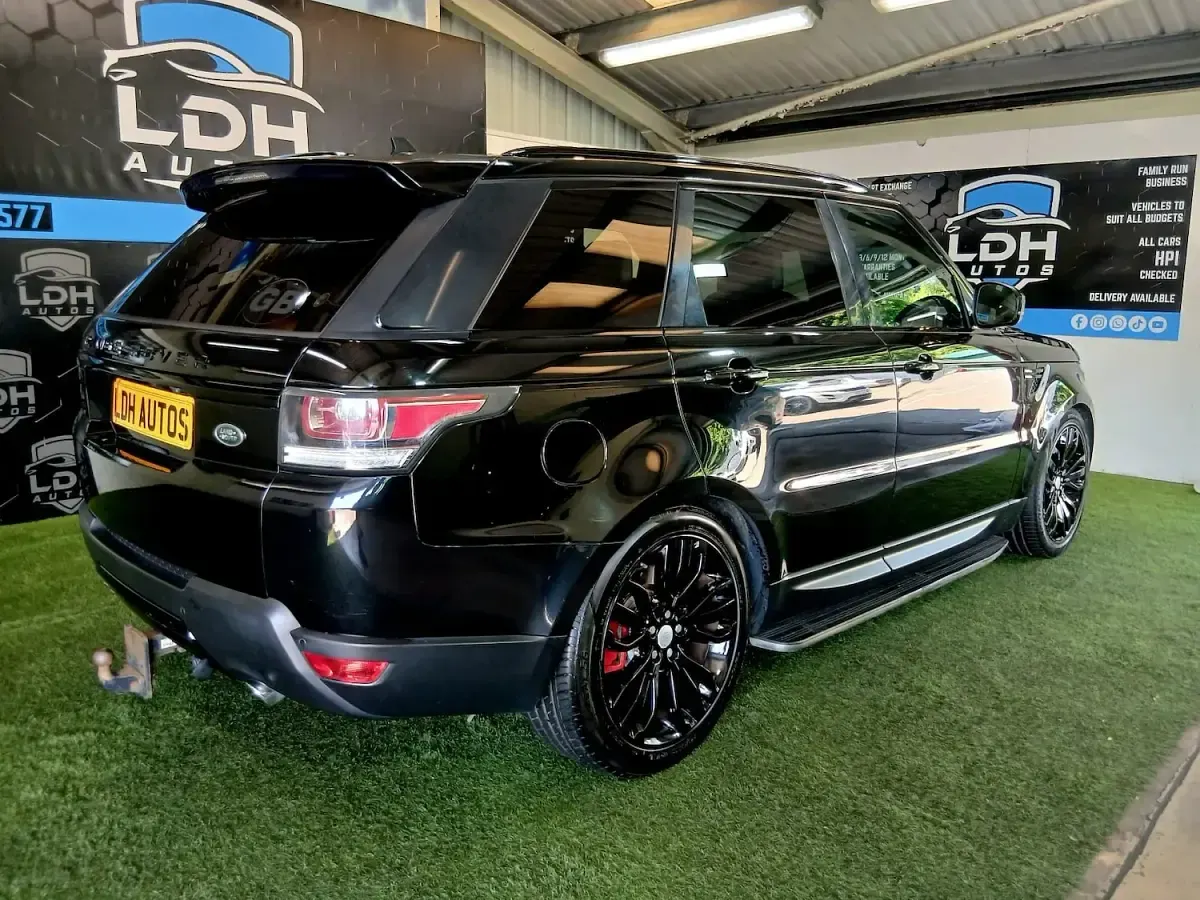 Used Land Rover Range Rover HSE 258 HP (189 kW) 2016 Black SUV