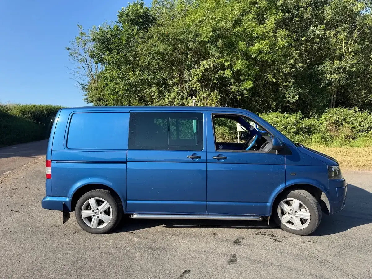 Used VW T5 180 HP (132 kW) 2012 Blue Van